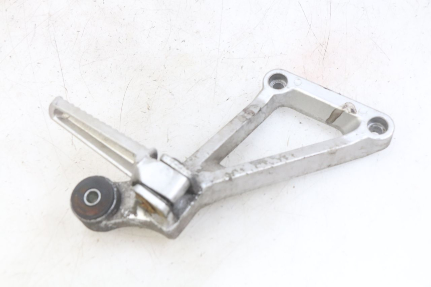 photo de PŁYTKA PODNÓŻKA TYLNA PRAWA DAELIM VJ ROADWIN FI 125 (2008 - 2017) - Zbliżenie techniczne