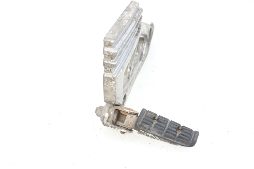 photo de PŁYTKA PODNÓŻKA TYLNA PRAWA YAMAHA XJ F 900 (1983 - 1994) - Zbliżenie techniczne