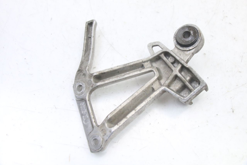 photo de PŁYTKA PODNÓŻKA TYLNA PRAWA YAMAHA FZS FAZER 600 (2001 - 2003) - Zbliżenie techniczne