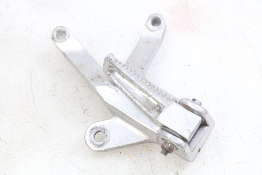 photo de PŁYTKA PODNÓŻKA TYLNA PRAWA YAMAHA YZF R THUNDERCAT 600 (1996 - 2003) - Inny kąt widzenia