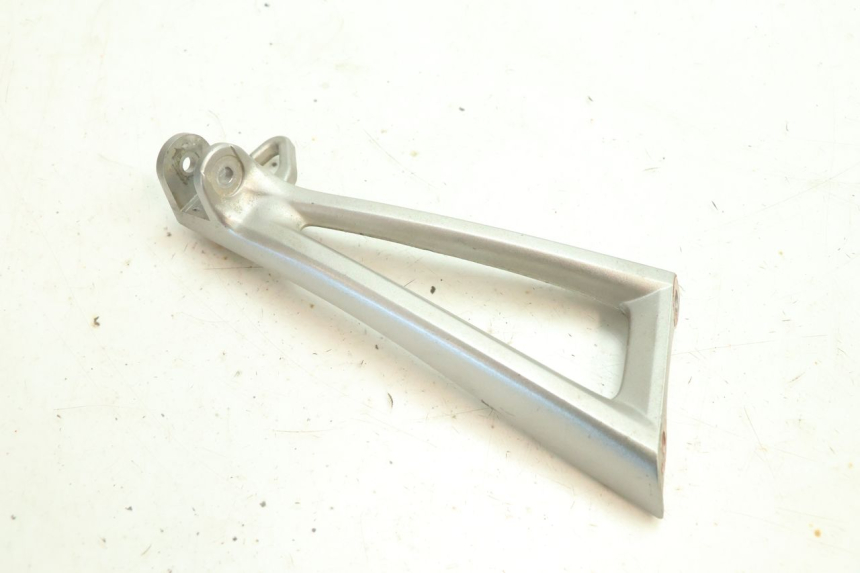 photo de PŁYTA PODNÓŻKA TYLNEGO PRAWEGO YAMAHA YZF R6 600 (2008 - 2009) - Szczegół części