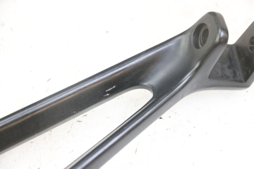 photo de PŁYTKA PODNÓŻKA TYLNA LEWA BMW S RR ABS S1000RR 1000 (2015 - 2018) - Stan powierzchni