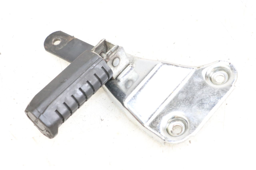 photo de PŁYTKA PODNÓŻKA TYLNA LEWA APRILIA CLASSIC 125 (1995 - 2001) - Zbliżenie techniczne