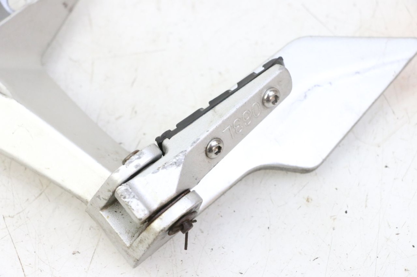 photo de PŁYTKA PODNÓŻKA TYLNA LEWA STAHO FH 50 (2018 - 2019) - Punkty mocowania