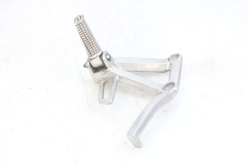 photo de PŁYTKA PODNÓŻKA TYLNA LEWA YAMAHA FZS FAZER 600 (1998 - 2001) - Inny kąt widzenia