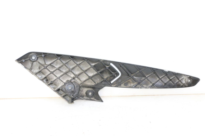 photo de PŁYTKA PODNÓŻKA TYLNA LEWA GILERA NEXUS 300 (2008 - 2013) - Zoom stanu zużycia