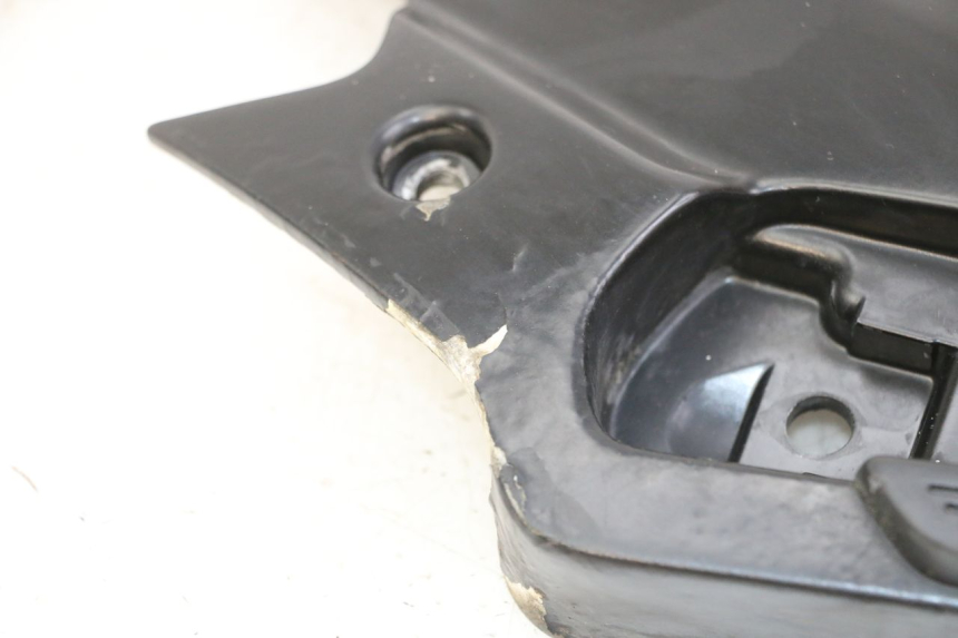 photo de PŁYTKA PODNÓŻKA TYLNA LEWA GILERA NEXUS 300 (2008 - 2013) - Punkty mocowania