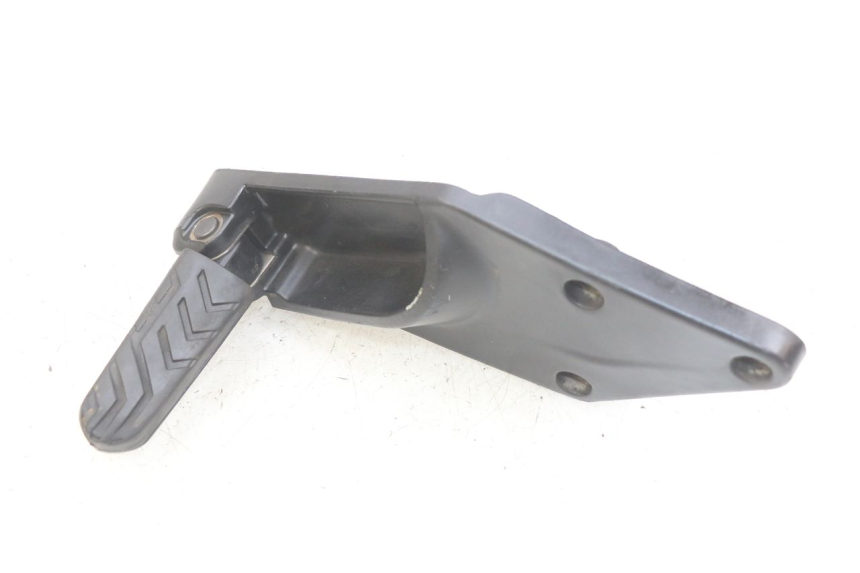 photo de PŁYTKA PODNÓŻKA TYLNA LEWA GILERA GP 800 (2007 - 2013) - Widok główny