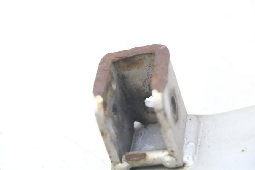 photo de PŁYTKA PODNÓŻKA TYLNA LEWA SUZUKI GSF S BANDIT 600 (2000 - 2004) - Szczegół części