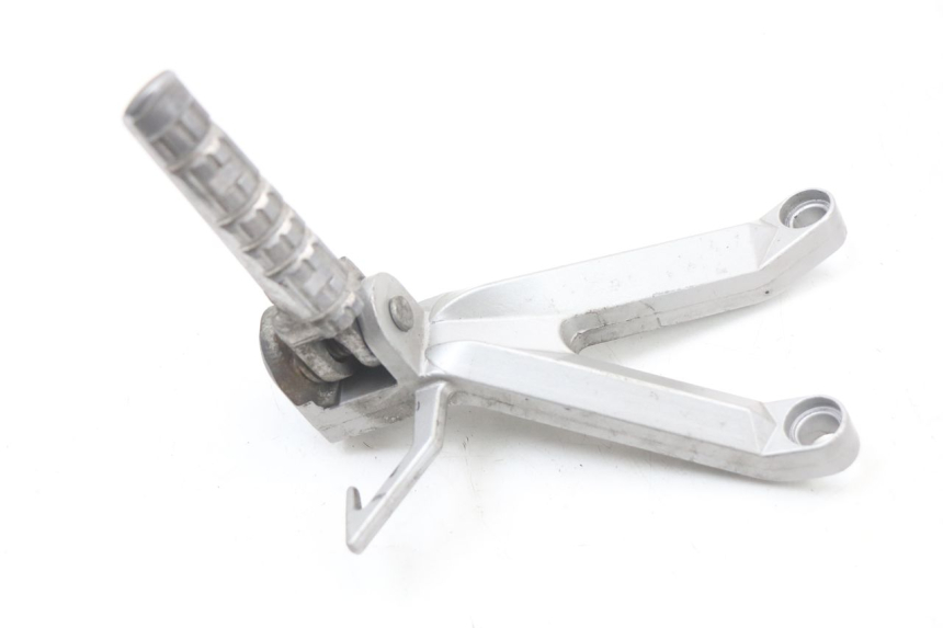 photo de PŁYTKA PODNÓŻKA TYLNA LEWA HYOSUNG GTR 125 (2006 - 2008) - Zoom stanu zużycia