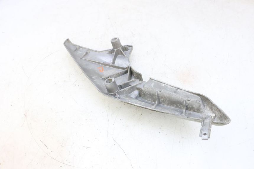 photo de PŁYTKA PODNÓŻKA TYLNA LEWA JM MOTORS GTS 125 (2015 - 2019) - Stan powierzchni