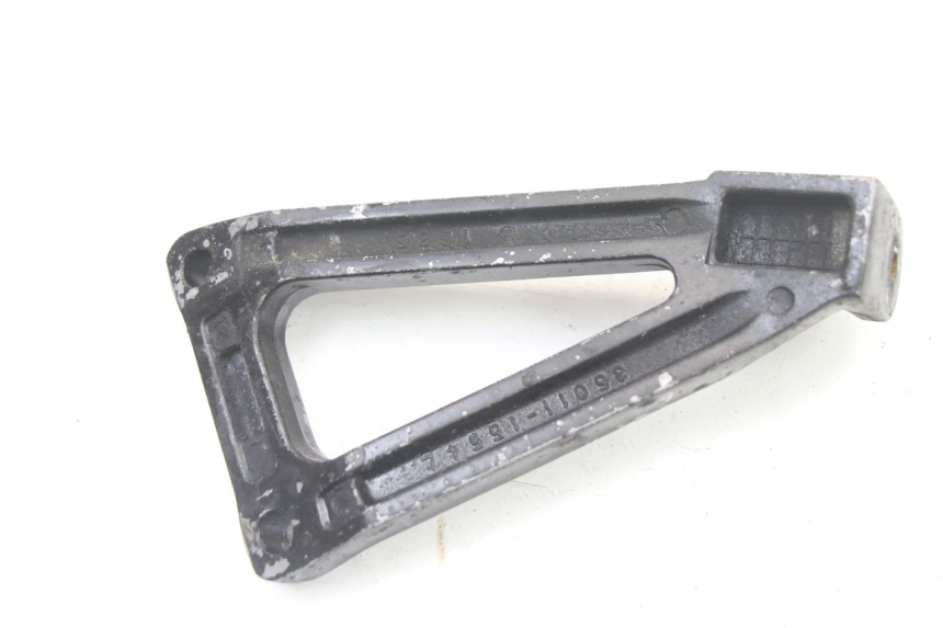 photo de PŁYTKA PODNÓŻKA TYLNA LEWA KAWASAKI ZR7 ZR-7 S 750 (1999 - 2004) - Inny kąt widzenia