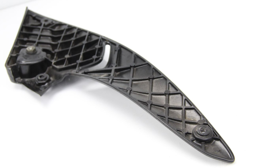 photo de PŁYTKA PODNÓŻKA TYLNA LEWA GILERA NEXUS 125 (2009 - 2013) - Inny kąt widzenia