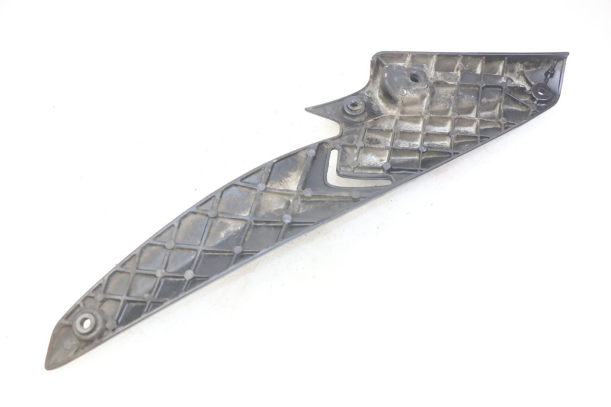 photo de PŁYTKA PODNÓŻKA TYLNA LEWA GILERA NEXUS 125 (2007 - 2009) - Inny kąt widzenia