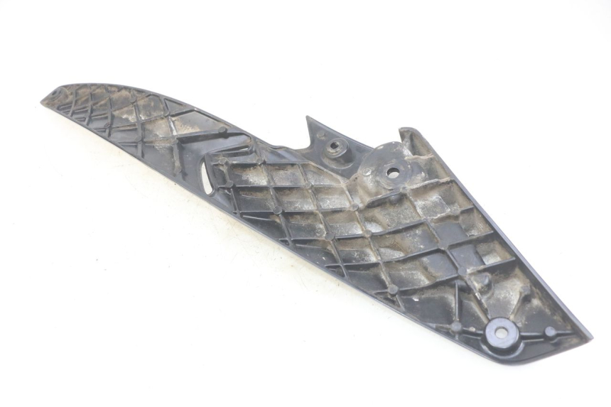 photo de PŁYTKA PODNÓŻKA TYLNA LEWA GILERA NEXUS 125 (2007 - 2009) - Zbliżenie techniczne