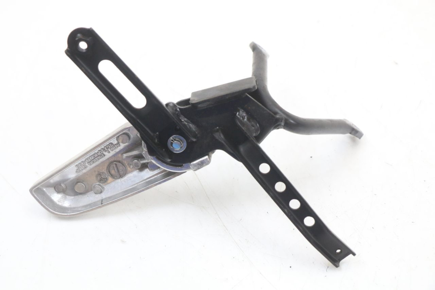 photo de PŁYTKA PODNÓŻKA TYLNA LEWA HONDA PCX (JF28) 125 (2009 - 2011) - Inny kąt widzenia