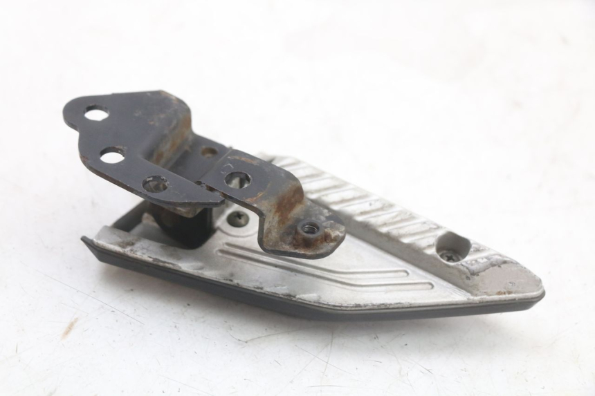 photo de PŁYTKA PODNÓŻKA TYLNA LEWA PEUGEOT BELVILLE 125 (2017 - 2021) - Stan powierzchni