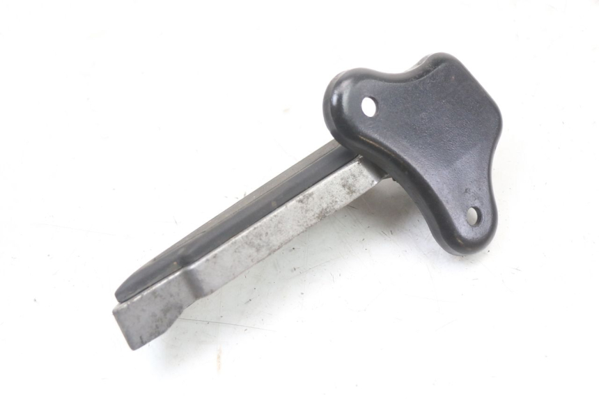 photo de PŁYTKA PODNÓŻKA TYLNA LEWA PEUGEOT DJANGO 125 (2014 - 2017) - Inny kąt widzenia