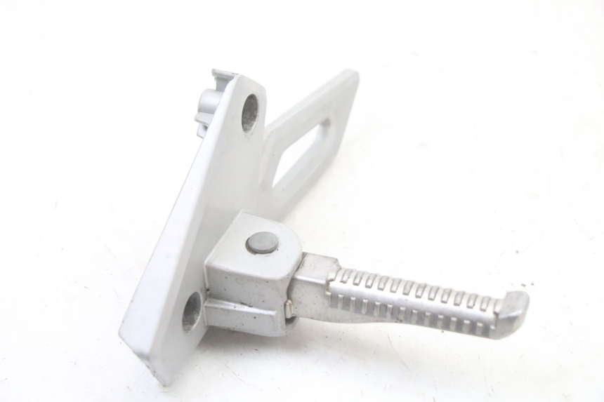 photo de PŁYTKA PODNÓŻKA TYLNA LEWA PEUGEOT SPEEDFIGHT 3 LC 2T 50 (2009 - 2015) - Szczegół części