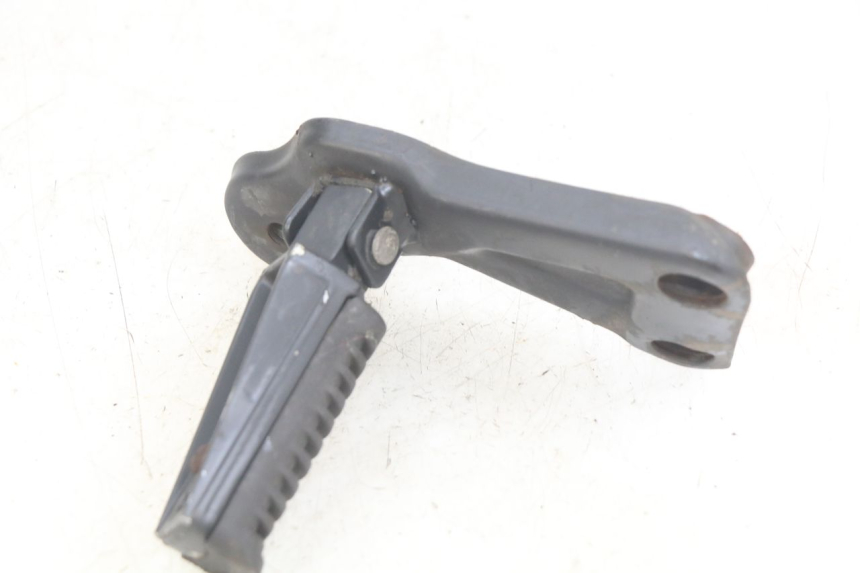 photo de PŁYTKA PODNÓŻKA TYLNA LEWA YAMASAKI ROADSTER 50 (2013 - 2018) - Inny kąt widzenia