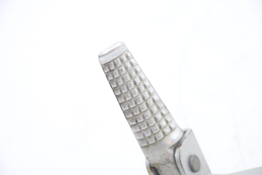 photo de PŁYTKA PODNÓŻKA TYLNA LEWA SUZUKI GSF S BANDIT 600 (2000 - 2004) - Zoom stanu zużycia