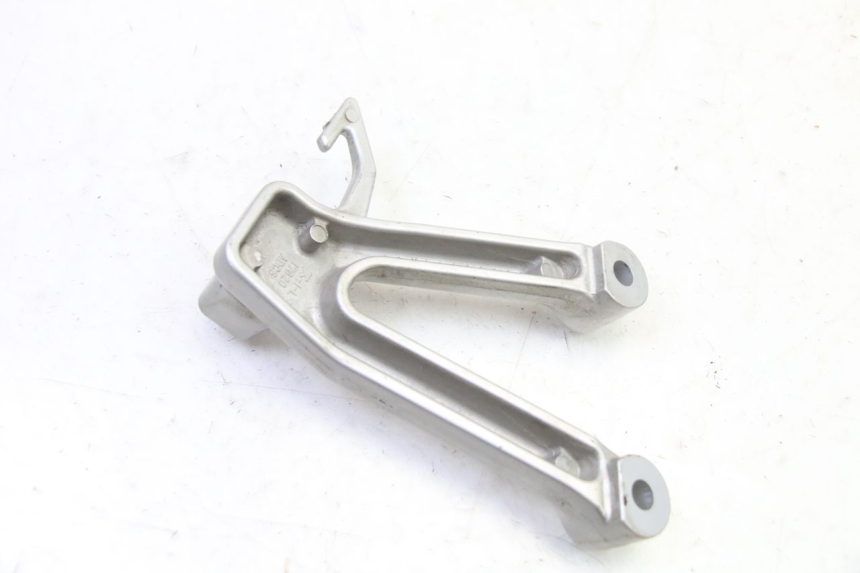 photo de PŁYTKA PODNÓŻKA TYLNA LEWA SUZUKI SV S 650 (2003 - 2009) - Zbliżenie techniczne