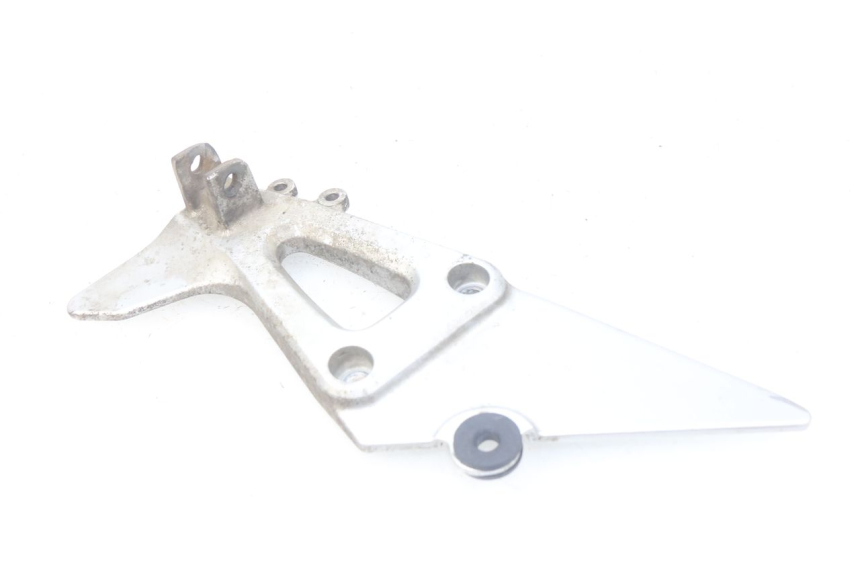 photo de PŁYTKA PODNÓŻKA TYLNA LEWA SUZUKI XF FREEWIND 650 (1997 - 2003) - Zbliżenie techniczne