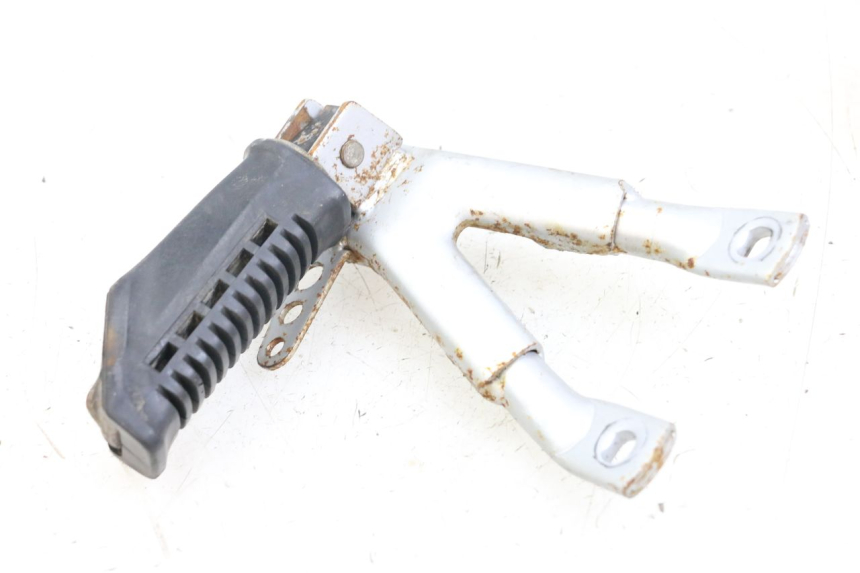 photo de PŁYTKA PODNÓŻKA TYLNA LEWA HYOSUNG XRX 125 (2000 - 2008) - Zoom stanu zużycia