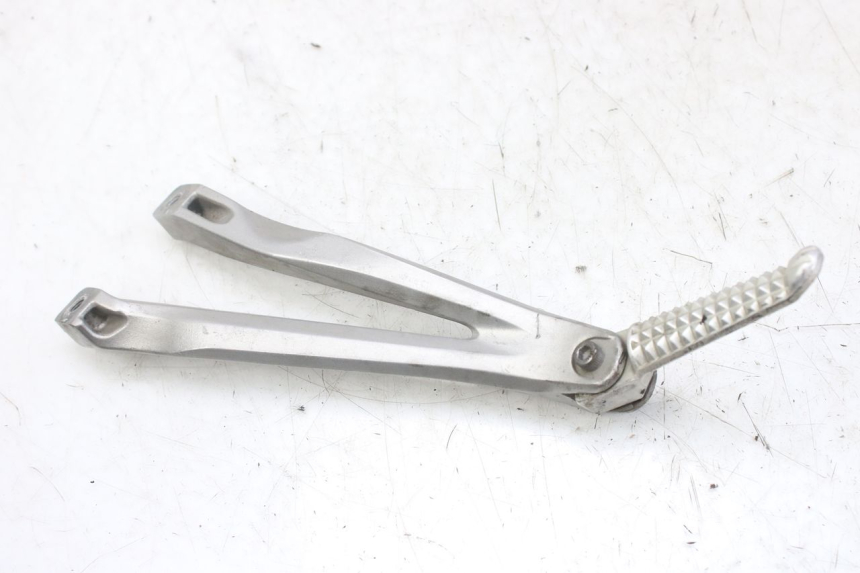 photo de PŁYTKA PODNÓŻKA TYLNA LEWA YAMAHA YZF R1 1000 (2007 - 2008) - Zoom stanu zużycia