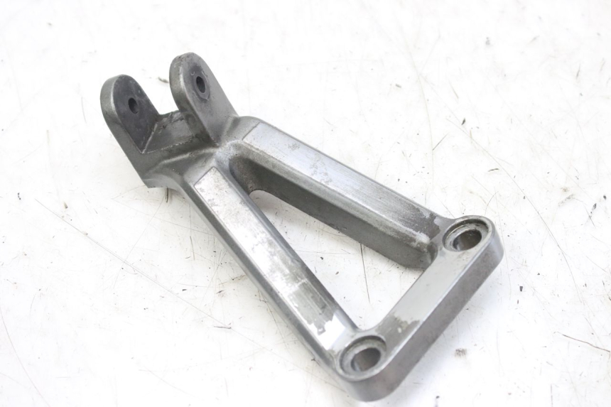 photo de PŁYTKA PODNÓŻKA TYLNA LEWA KAWASAKI ZX-6R ZX6R 600 (1995 - 1997) - Zbliżenie techniczne