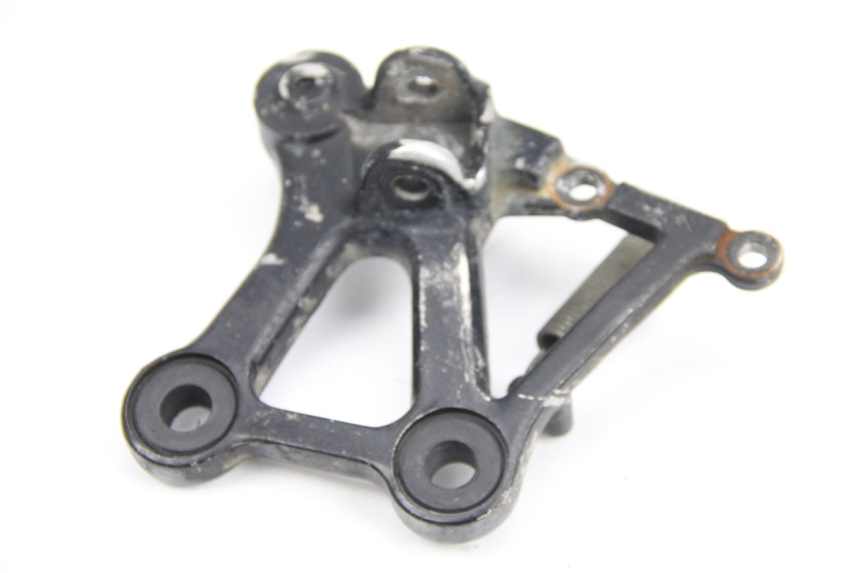 photo de PŁYTKA PODNÓŻKA PRZEDNIA PRAWA HONDA CBR F SC21 1000 (1986 - 1992) - Szczegół części