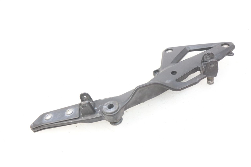 photo de PŁYTKA PODNÓŻKA PRZEDNIA PRAWA HONDA CBRF CBR-F PC41 600 (2011 - 2013) - Inny kąt widzenia