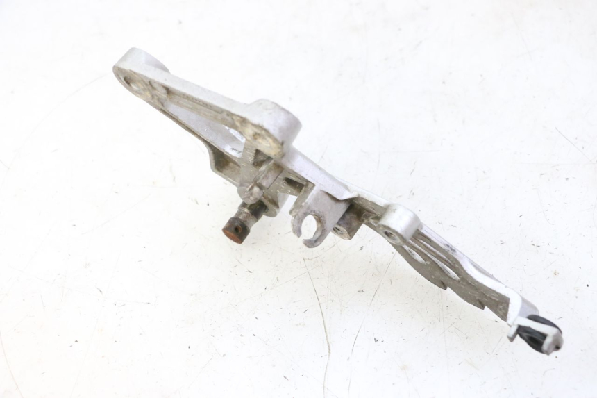 photo de PŁYTKA PODNÓŻKA PRZEDNIA PRAWA STAHO FH 50 (2018 - 2019) - Inny kąt widzenia