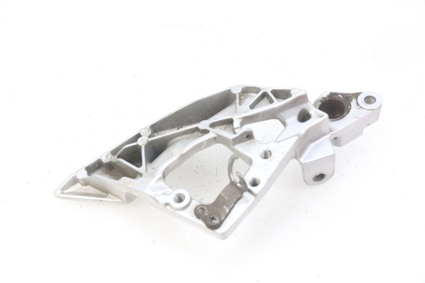 photo de PŁYTKA PODNÓŻKA PRZEDNIA PRAWA YAMAHA FJR ABS 1300 (2016 - 2020) - Szczegół części