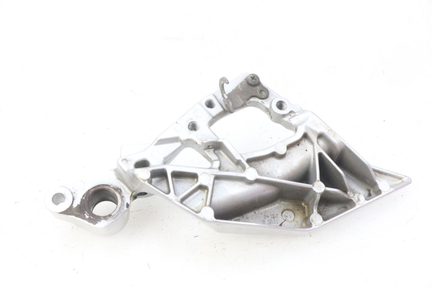 photo de PŁYTKA PODNÓŻKA PRZEDNIA PRAWA YAMAHA FJR ABS 1300 (2016 - 2020) - Zoom stanu zużycia