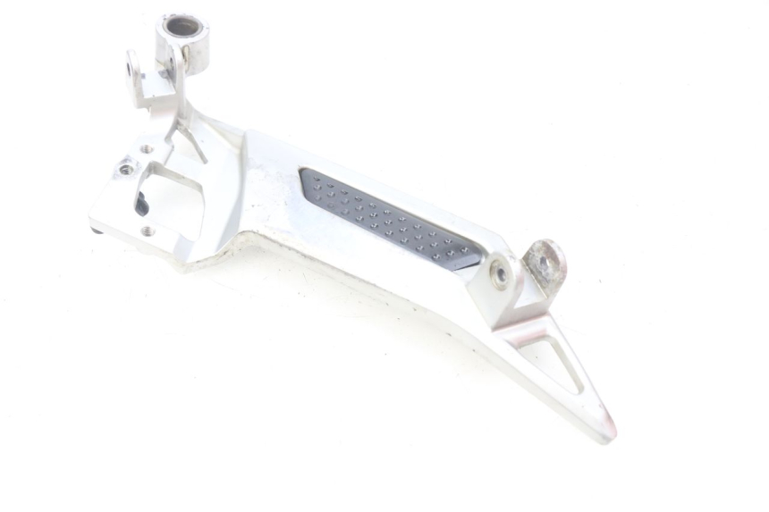 photo de PŁYTKA PODNÓŻKA PRZEDNIA PRAWA YAMAHA FJR ABS 1300 (2006 - 2012) - Zbliżenie techniczne