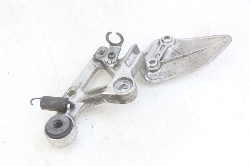 photo de PŁYTKA PODNÓŻKA PRZEDNIA PRAWA YAMAHA FZS FAZER 600 (1998 - 2001) - Inny kąt widzenia