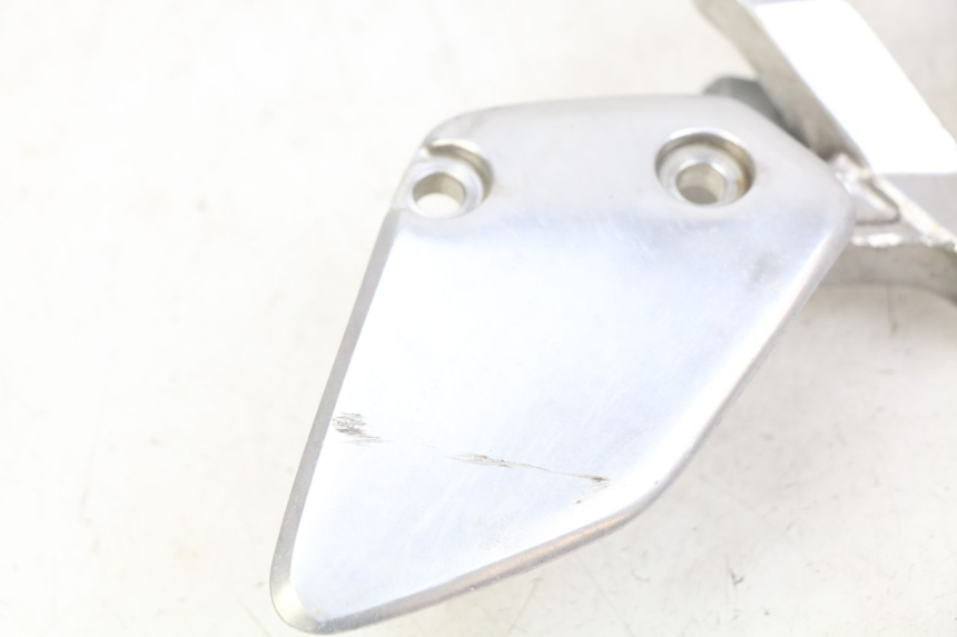 photo de PŁYTKA PODNÓŻKA PRZEDNIA PRAWA YAMAHA FZS FAZER 600 (1998 - 2001) - Punkty mocowania