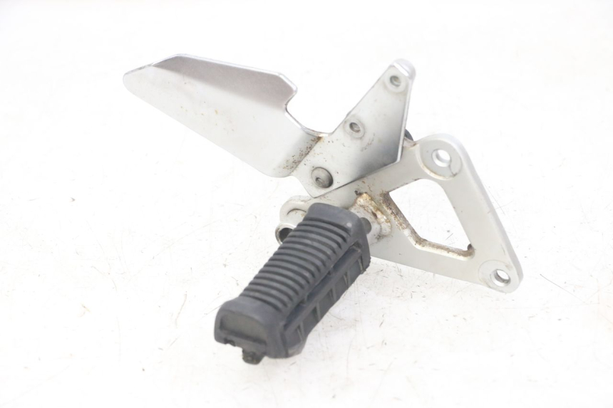 photo de PŁYTKA PODNÓŻKA PRZEDNIA PRAWA SUZUKI GS GSE 500 (2001 - 2003) - Widok główny