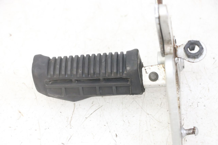 photo de PŁYTKA PODNÓŻKA PRZEDNIA PRAWA SUZUKI GS GSE 500 (2001 - 2003) - Część sprawdzona