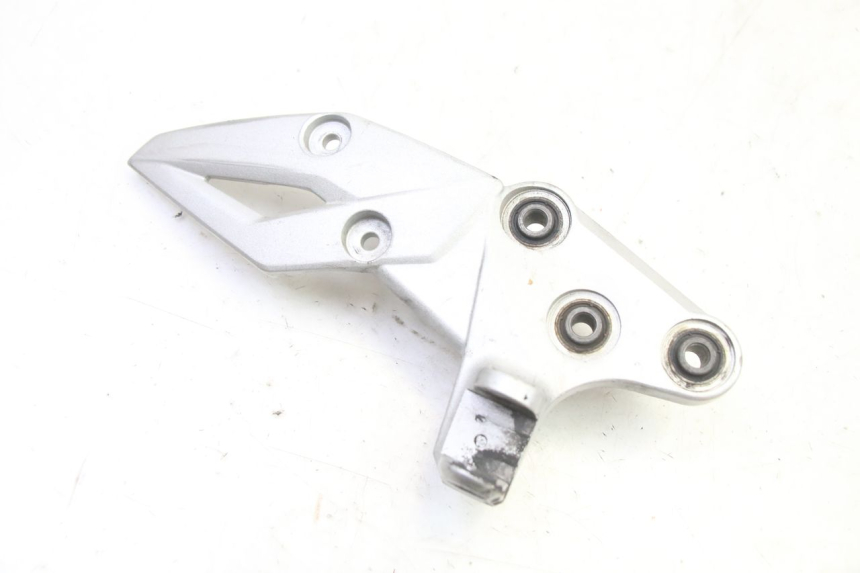 photo de PŁYTKA PODNÓŻKA PRZEDNIA PRAWA SUZUKI GSR 750 (2011 - 2017) - Widok główny