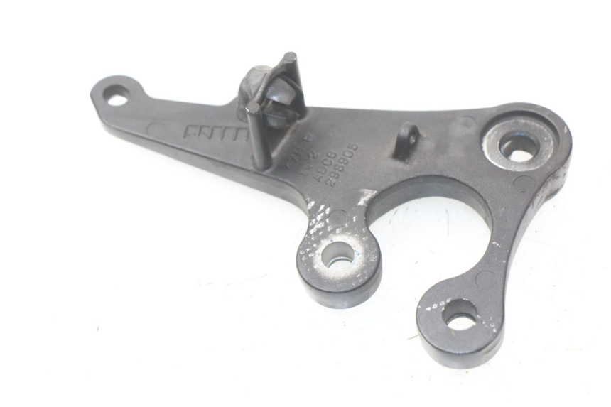 photo de PŁYTKA PODNÓŻKA PRZEDNIA PRAWA SUZUKI GSX-R GSXR K16 1000 (2012 - 2016) - Zoom stanu zużycia