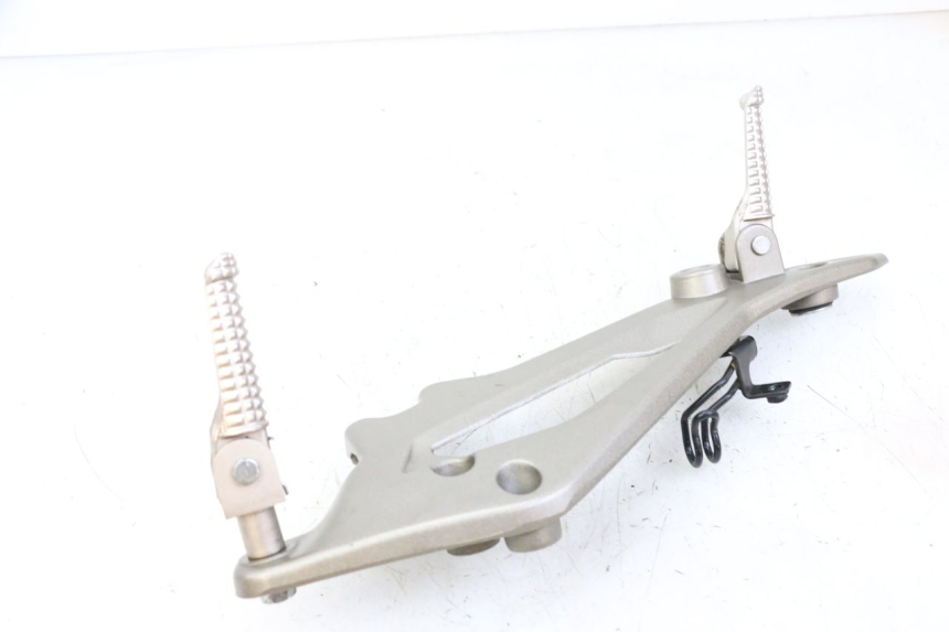 photo de PŁYTKA PODNÓŻKA PRZEDNIA PRAWA KIDEN KD125-G 125 (2018 - 2022) - Szczegół części