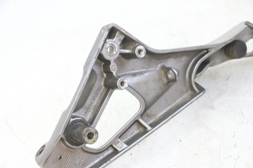 photo de PŁYTKA PODNÓŻKA PRZEDNIA PRAWA HONDA NTV DEAUVILLE ABS 700 (2007 - 2016) - Inny kąt widzenia