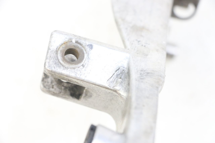 photo de PŁYTKA PODNÓŻKA PRZEDNIA PRAWA HONDA NTV DEAUVILLE 650 (1998 - 2001) - Szczegół części