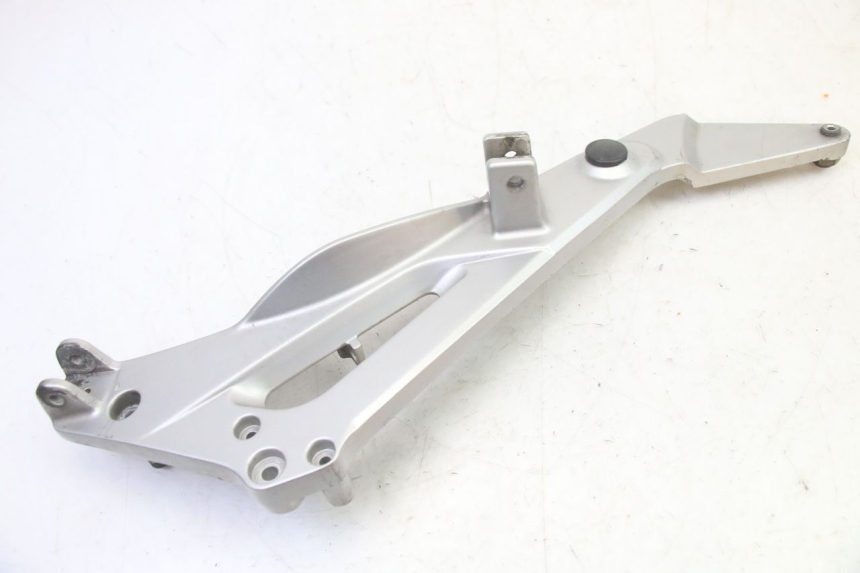 photo de PŁYTKA PODNÓŻKA PRZEDNIA PRAWA HONDA NTV DEAUVILLE 650 (2001 - 2006) - Inny kąt widzenia