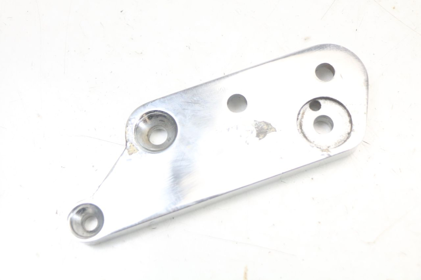 photo de PŁYTKA PODNÓŻKA PRZEDNIA PRAWA REGAL RAPTOR SPYDER 125 (2010 - 2018) - Inny kąt widzenia