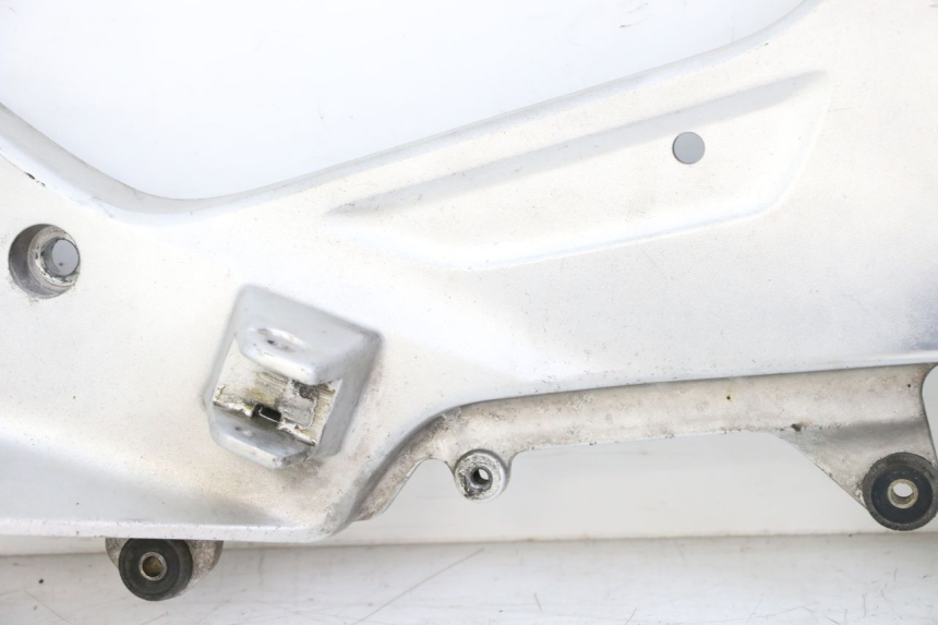 photo de PŁYTKA PODNÓŻKA PRZEDNIA PRAWA HONDA ST PAN EUROPEAN 1300 (2002 - 2013) - Szczegóły charakterystyczne