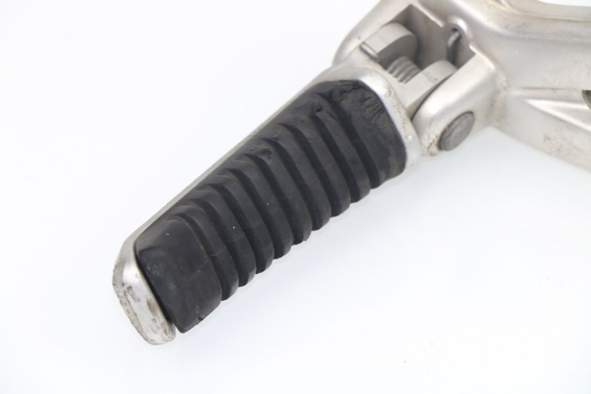 photo de PŁYTKA PODNÓŻKA PRZEDNIA PRAWA DUCATI ST2 944 (1997 - 2003) - Zbliżenie techniczne