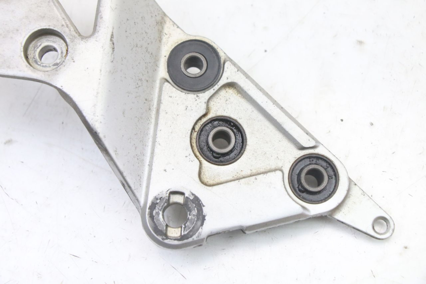 photo de PŁYTKA PODNÓŻKA PRZEDNIA PRAWA SUZUKI GSX F GSXF 650 (2007 - 2015) - Zoom stanu zużycia